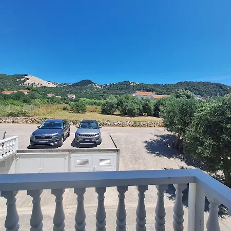 Peaceful Retreat On Island Of Rab, Free Parking *