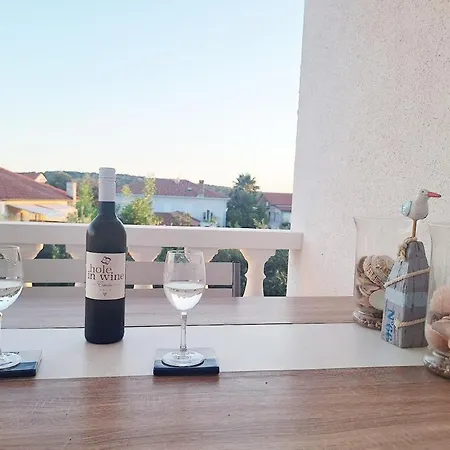 Peaceful Retreat On Island Of Rab, Free Parking Apartmán